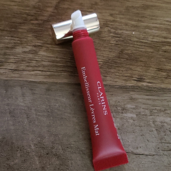 Clarins Velvet Lip Perfector - Picture 2 of 2